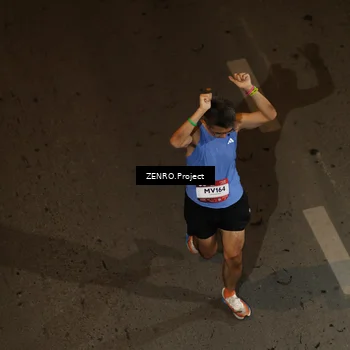 Runner Photo 7660275