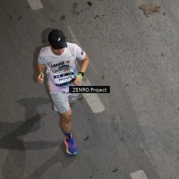 Runner Photo 7660301