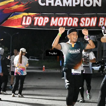 Runner Photo 7660317