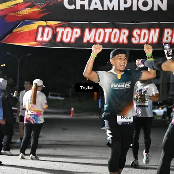 Runner Photo 7660331