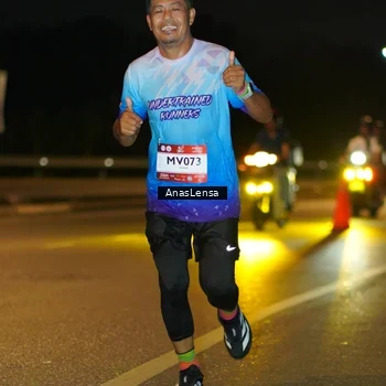 Runner Photo 7660333