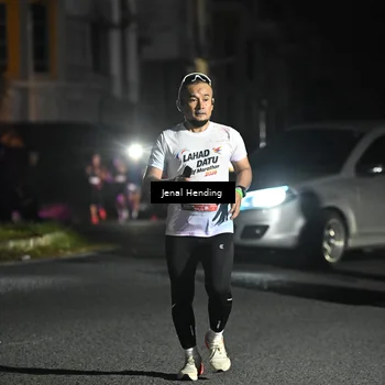 Runner Photo 7660338
