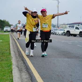 Runner Photo 7660345