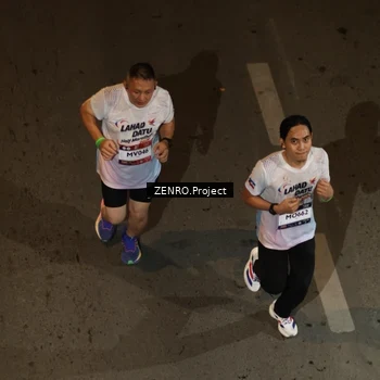Runner Photo 7660352
