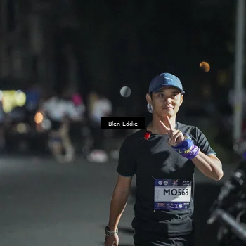 Runner Photo 7660360