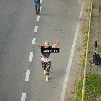 Runner Photo 7660364