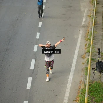 Runner Photo 7660365