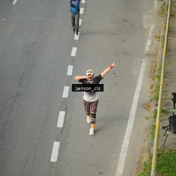Runner Photo 7660373