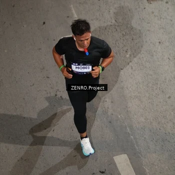 Runner Photo 7660374