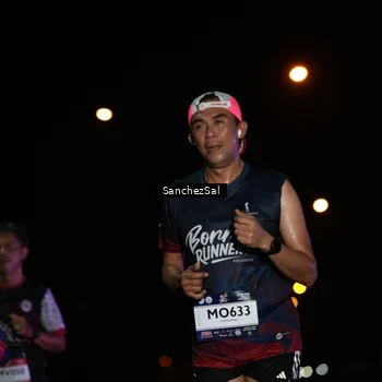 Runner Photo 7660389