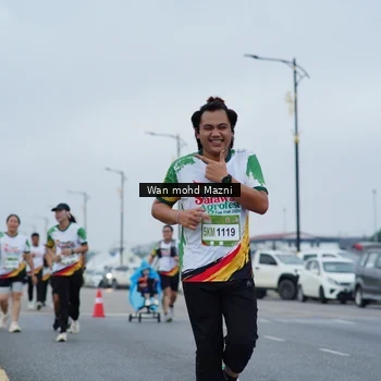 Runner Photo 7660392