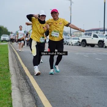 Runner Photo 7660403