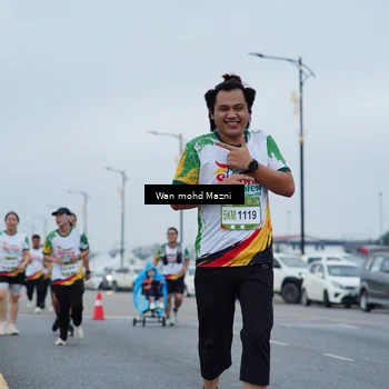 Runner Photo 7660425