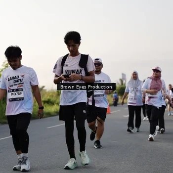 Runner Photo 7660438