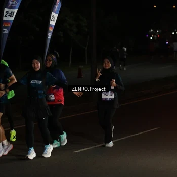 Runner Photo 7660441