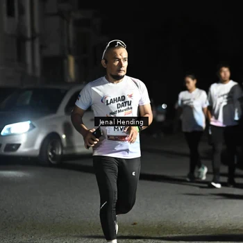 Runner Photo 7660485