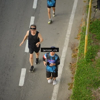 Runner Photo 7660499