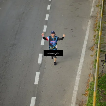 Runner Photo 7660505