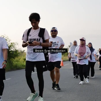 Runner Photo 7660509