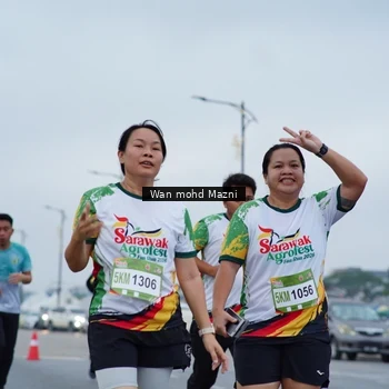 Runner Photo 7660517