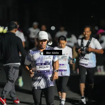 Runner Photo 7660573