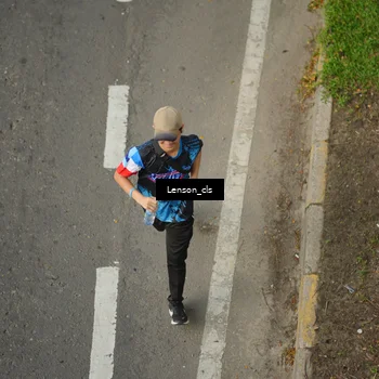 Runner Photo 7660583