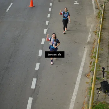Runner Photo 7660599