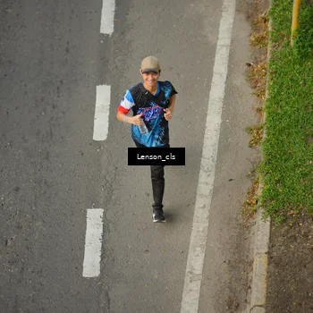 Runner Photo 7660603