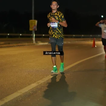 Runner Photo 7660634