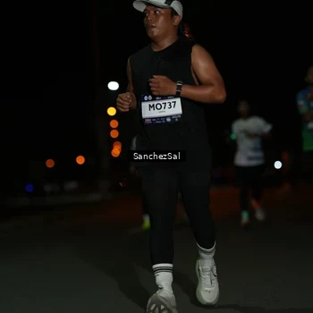 Runner Photo 7660659