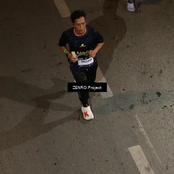 Runner Photo 7660661