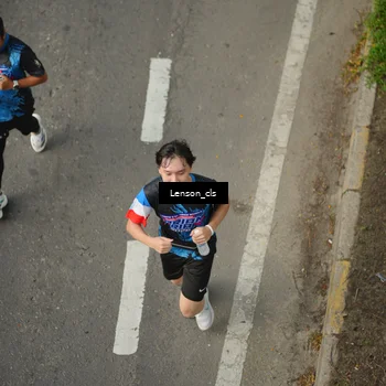 Runner Photo 7660666