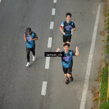 Runner Photo 7660668