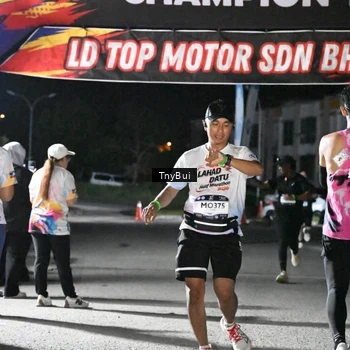 Runner Photo 7660677