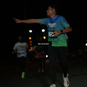 Runner Photo 7660707