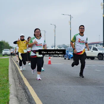 Runner Photo 7660740