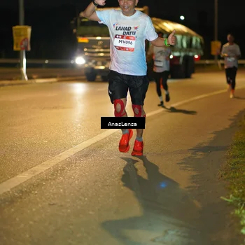 Runner Photo 7660771