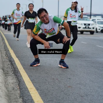 Runner Photo 7660788