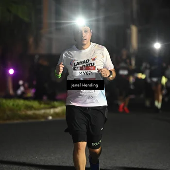 Runner Photo 7660806