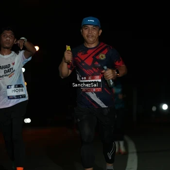 Runner Photo 7660823