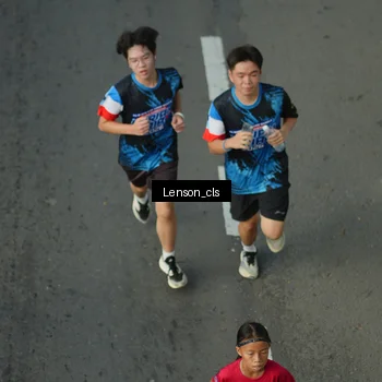 Runner Photo 7660889