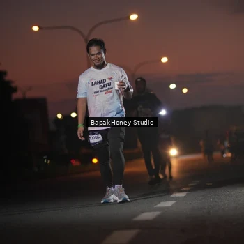 Runner Photo 7660898