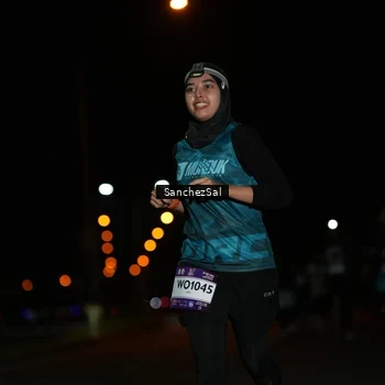 Runner Photo 7660904