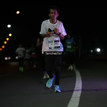 Runner Photo 7660937