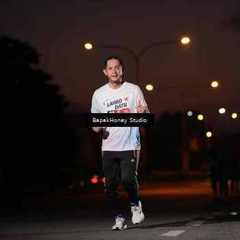 Runner Photo 7660964