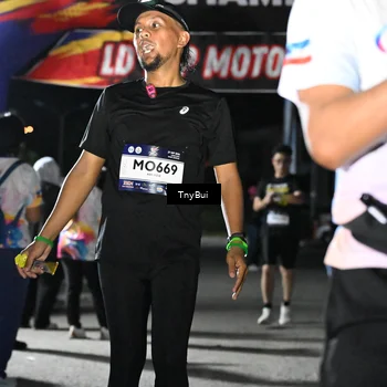Runner Photo 7661004