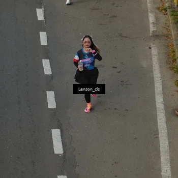 Runner Photo 7661005