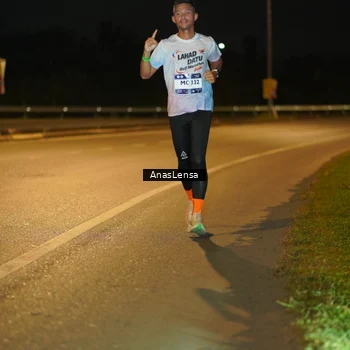 Runner Photo 7661021