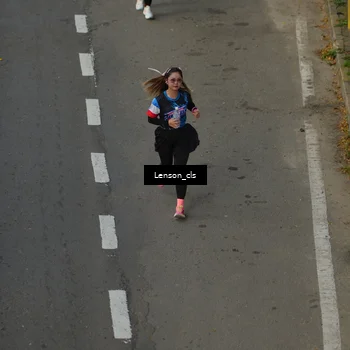 Runner Photo 7661023