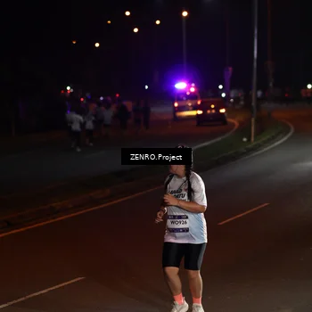 Runner Photo 7661035